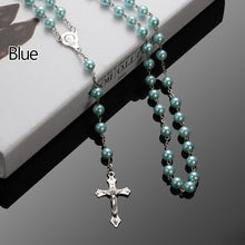 Cargar imagen en el visor de la galería, COLLAR DE CUENTAS CON COLGANTE DE CRUZ.