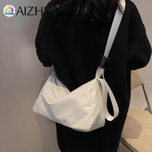 Cargar imagen en el visor de la galería, BOLSO DE CUERO DE HOMBRO Y CRUZADO