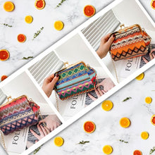 Cargar imagen en el visor de la galería, 2022 Mini bolso estilo monedero.