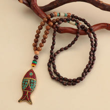 Cargar imagen en el visor de la galería, COLLAR DE CUENTAS DE MADERA HECHO A MANO.
